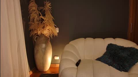 Danna online show from January 2025 04:01:01 AM