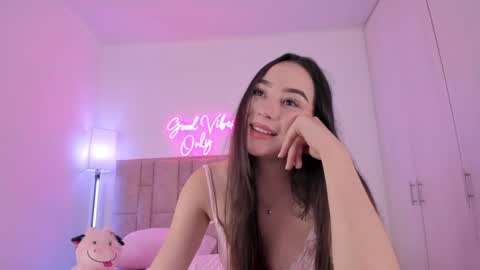 Snapshot of dannate1 chatting on January 2025 11:55:02 PM danna online show from January 2025 11:55:02 PM