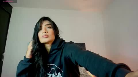 Danna Wells online show from December 2025 02:14:02 PM