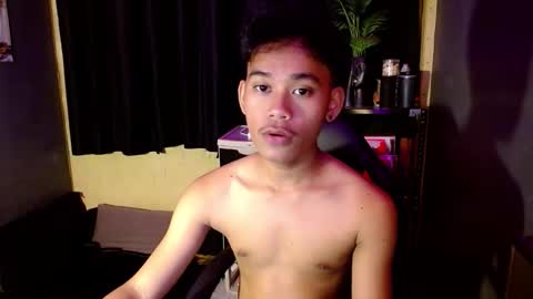 Snapshot of danner_fuckerxx chatting on April 2026 10:53:01 AM DANNER online show from April 2026 10:53:01 AM