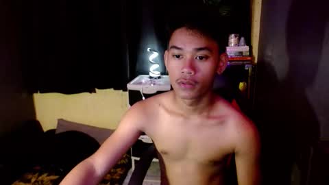 Snapshot of danner_fuckerxx chatting on April 2026 07:04:01 AM DANNER online show from April 2026 07:04:01 AM