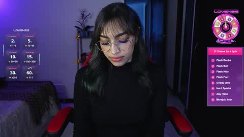 Snapshot of dannielle_ chatting on October 2025 08:18:01 PM online show from October 2025 08:18:01 PM