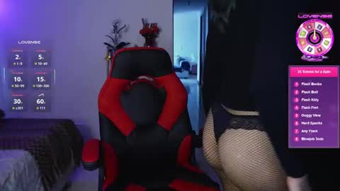 Snapshot of dannielle_ chatting on October 2025 07:35:02 PM online show from October 2025 07:35:02 PM