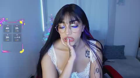 Snapshot of dannielle_ chatting on December 2025 08:03:02 PM online show from December 2025 08:03:02 PM