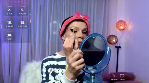 danni online show from April 2026 10:38:01 PM