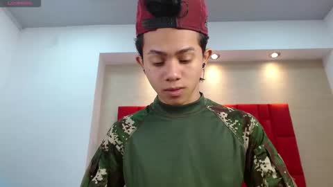 Snapshot of danny__santoro chatting on November 2025 01:09:02 PM Danny online show from November 2025 01:09:02 PM