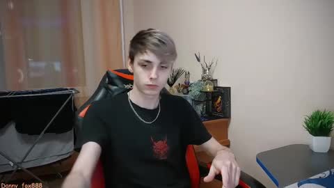 Snapshot of danny_fox888 chatting on February 2025 06:20:01 PM Daniel online show from February 2025 06:20:01 PM