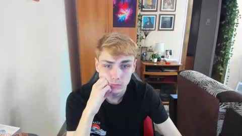 Snapshot of danny_fox888 chatting on September 2025 11:32:01 AM Daniel online show from September 2025 11:32:01 AM