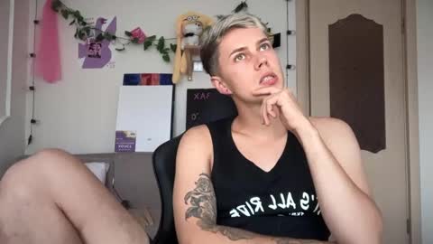 Snapshot of danny_love01 chatting on September 2025 10:37:01 AM danny online show from September 2025 10:37:01 AM