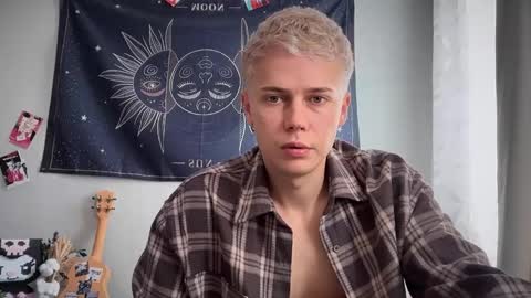 Snapshot of danny_love01 chatting on September 2025 09:58:01 AM danny online show from September 2025 09:58:01 AM