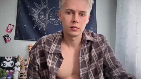 Snapshot of danny_love01 chatting on September 2025 10:53:02 AM danny online show from September 2025 10:53:02 AM