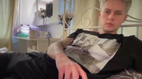 Snapshot of danny_love01 chatting on October 2025 10:25:01 AM danny online show from October 2025 10:25:01 AM