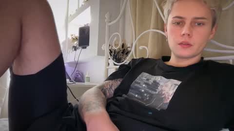 Snapshot of danny_love01 chatting on November 2025 01:28:02 PM danny online show from November 2025 01:28:02 PM