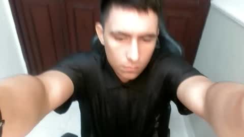 Snapshot of dannyt_hot chatting on November 2025 03:06:01 AM dannyt_hot online show from November 2025 03:06:01 AM