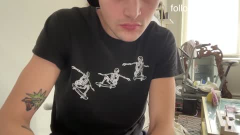 Snapshot of dannywalter789 chatting on February 2025 05:05:02 PM Danny online show from February 2025 05:05:02 PM