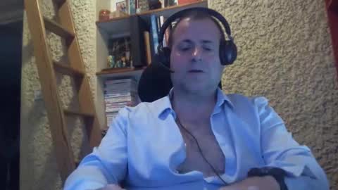 Snapshot of danparis91 chatting on February 2026 12:32:01 AM danparis91 online show from February 2026 12:32:01 AM