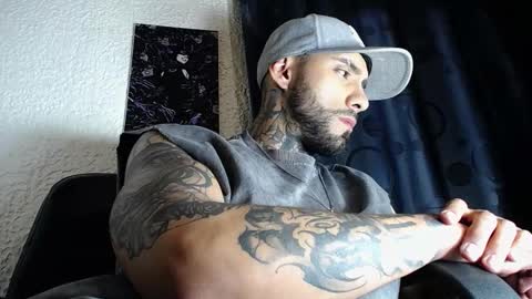 Snapshot of dante_d_angelo_ chatting on December 2025 06:20:02 AM dante_d_angelo_ online show from December 2025 06:20:02 AM