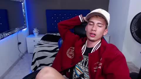 Snapshot of dante_tompson chatting on January 2025 04:13:02 PM Dante online show from January 2025 04:13:02 PM