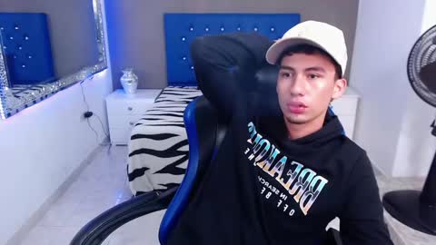 Snapshot of dante_tompson chatting on February 2025 12:28:01 PM Dante online show from February 2025 12:28:01 PM