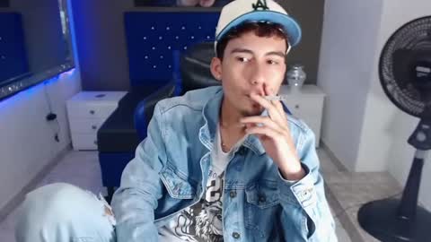 Snapshot of dante_tompson chatting on March 2025 12:33:02 PM Dante online show from March 2025 12:33:02 PM