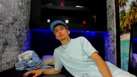 Snapshot of dante_tompson chatting on March 2025 12:33:02 PM Dante online show from March 2025 12:33:02 PM