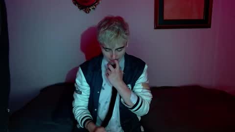 Snapshot of danteobscuro chatting on November 2025 03:09:02 AM danteobscuro online show from November 2025 03:09:02 AM