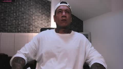 Snapshot of dantesuarez28 chatting on January 2026 08:51:02 AM Dante Suarez online show from January 2026 08:51:02 AM