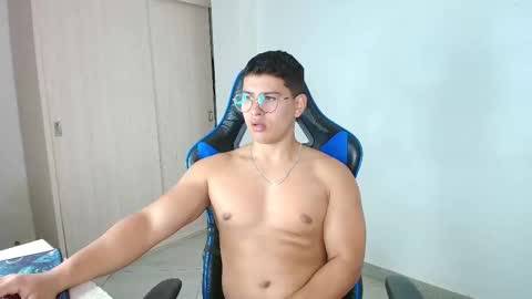 Snapshot of dantraxx chatting on January 2025 06:06:01 PM Dantraxx online show from January 2025 06:06:01 PM