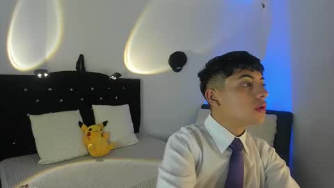 Snapshot of danvianny chatting on October 2025 04:39:01 PM DAN VIANNY online show from October 2025 04:39:01 PM