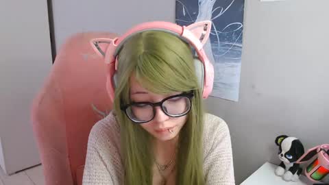 danyelleeyermann online show from May 2026 01:06:01 PM