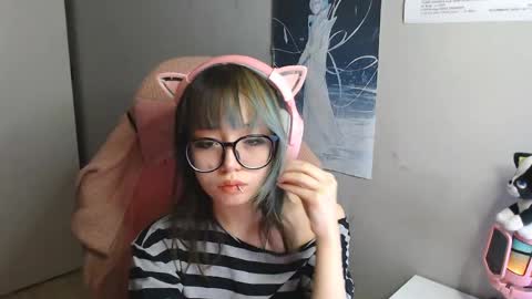 danyelleeyermann online show from May 2026 01:06:01 PM