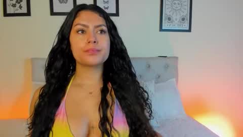 Snapshot of daphne_24 chatting on December 2025 12:14:02 PM Antonella Mora online show from December 2025 12:14:02 PM