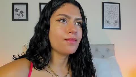 Snapshot of daphne_24 chatting on December 2025 12:22:01 PM Antonella Mora online show from December 2025 12:22:01 PM