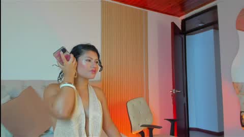 Snapshot of daphne_24 chatting on May 2026 01:20:02 PM Antonella Mora online show from May 2026 01:20:02 PM