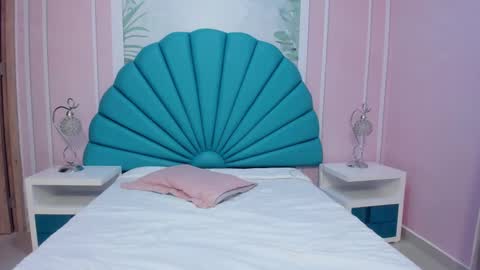 Snapshot of daphne_fox_ chatting on February 2025 08:33:02 AM Daphne online show from February 2025 08:33:02 AM