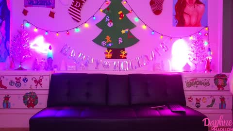 Snapshot of daphnemadison chatting on December 2024 09:06:01 PM Daphne Madison online show from December 2024 09:06:01 PM