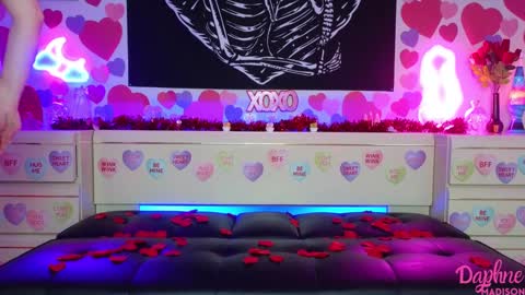 Snapshot of daphnemadison chatting on February 2025 08:42:01 PM Daphne Madison online show from February 2025 08:42:01 PM