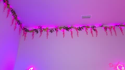 Snapshot of daphnemadison chatting on November 2025 09:15:01 PM Daphne Madison online show from November 2025 09:15:01 PM