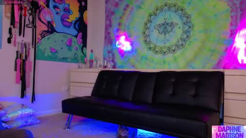 Daphne Madison online show from April 2026 09:15:01 PM