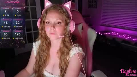 Snapshot of daphnemadison chatting on June 2026 02:42:01 AM Daphne Madison online show from June 2026 02:42:01 AM