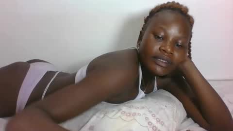 ESTHER online show from February 2026 06:40:02 AM