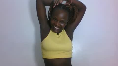 ESTHER online show from March 2026 04:02:02 PM