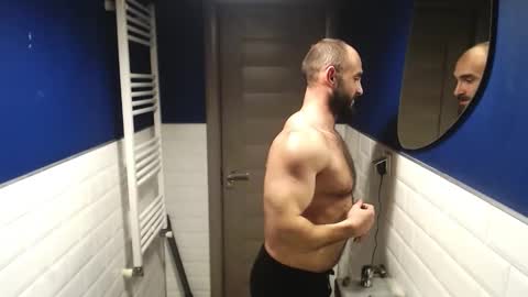 Dario  Muscel King online show from December 2025 09:00:01 PM