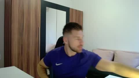 Snapshot of darius_94 chatting on April 2026 05:14:01 AM darius_94 online show from April 2026 05:14:01 AM