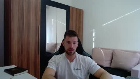 Snapshot of darius_94 chatting on April 2026 05:29:01 AM darius_94 online show from April 2026 05:29:01 AM