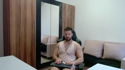 Snapshot of darius_94 chatting on June 2026 04:10:02 AM darius_94 online show from June 2026 04:10:02 AM