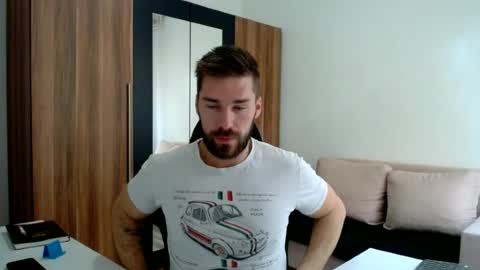 Snapshot of darius_94 chatting on June 2026 05:20:02 AM darius_94 online show from June 2026 05:20:02 AM