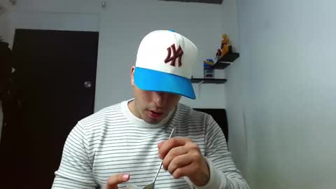 Darius Phoenix  online show from December 2025 10:15:01 PM