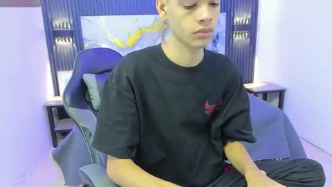 Snapshot of dark_desiree18 chatting on February 2026 12:04:01 PM DARCK online show from February 2026 12:04:01 PM