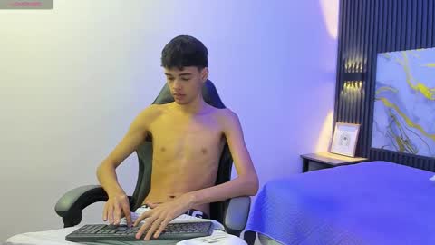 Snapshot of dark_desiree18 chatting on February 2026 12:09:02 PM DARCK online show from February 2026 12:09:02 PM